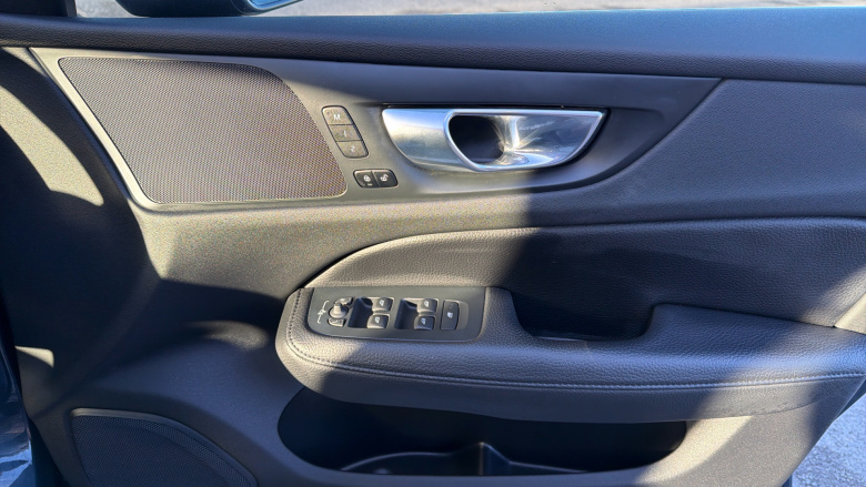 Volvo V60 2.0 T6 Recharge PHEV Inscription 5dr AWD Auto Estate